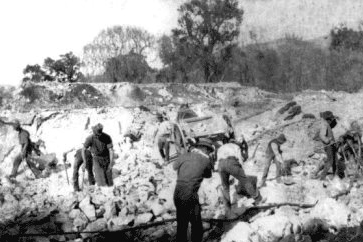 Old photo miners MDL