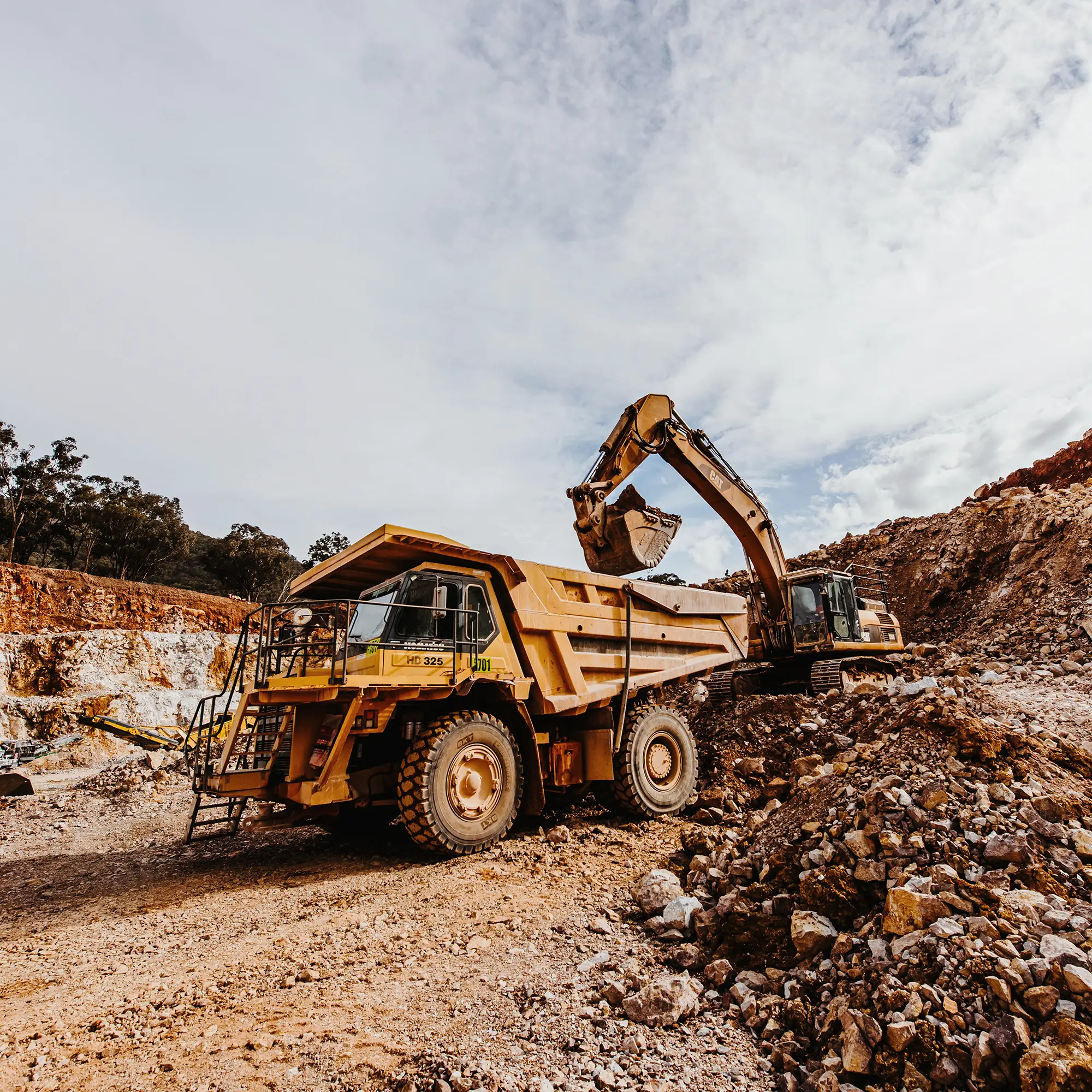 plant equipment hire digging hauling grading mudgee nsw